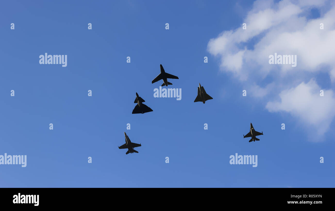 Supersonic aircraft hi-res stock photography and images - Alamy