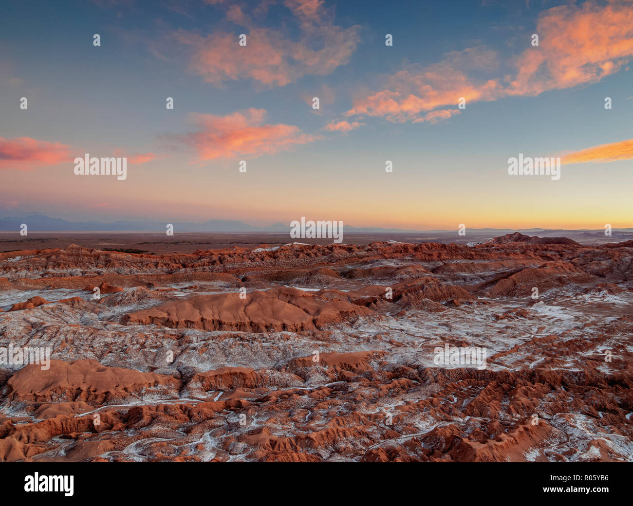 Valle De La Luna Sunset Hi res Stock Photography And Images Alamy