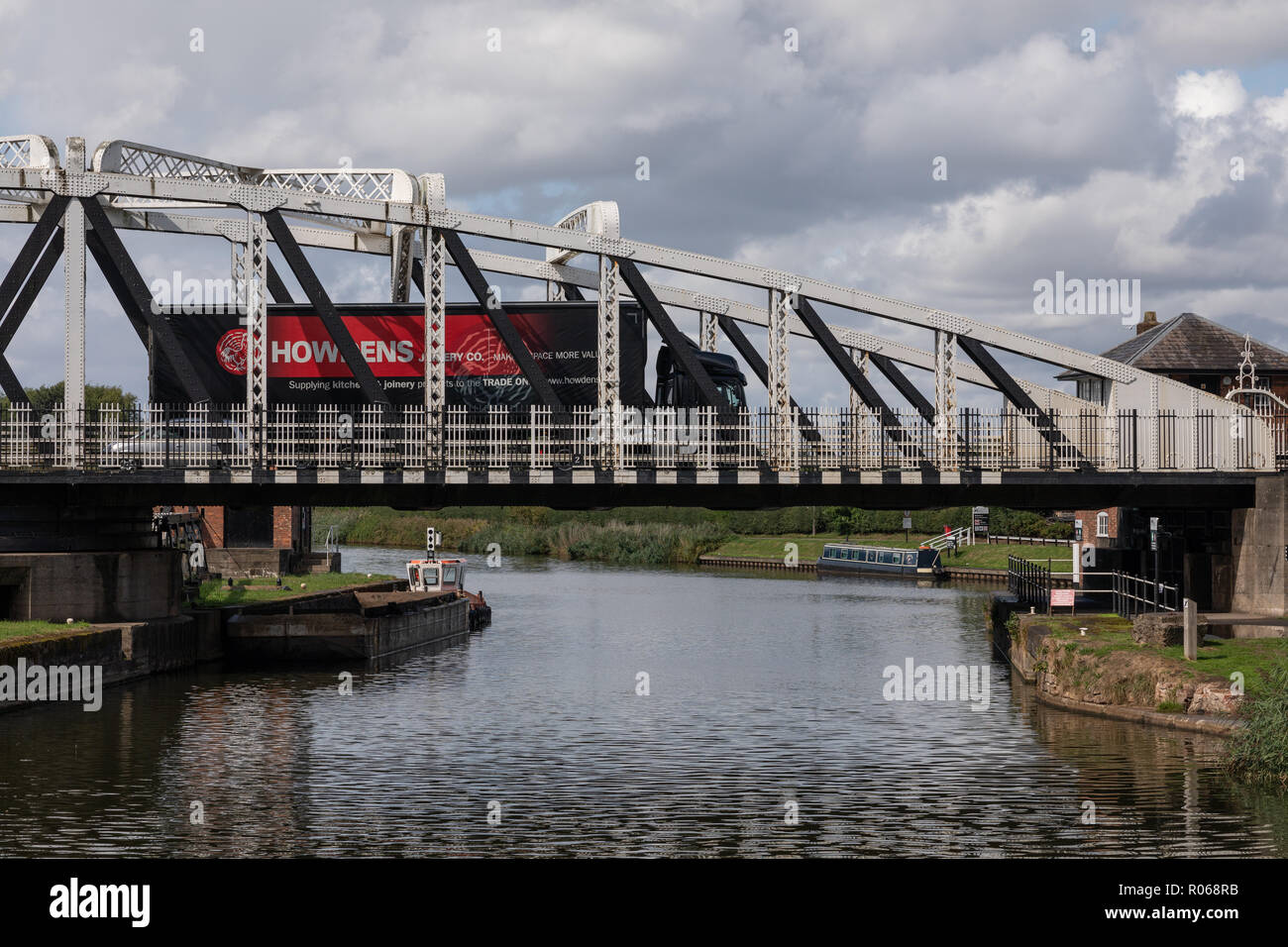 Acton bridge hires stock photography and images Alamy