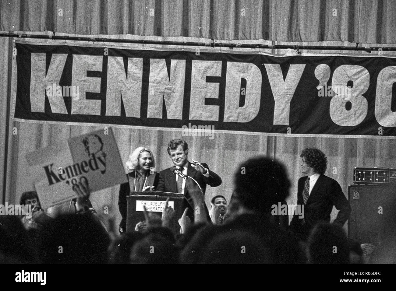 Primary election in Pennsylvania in 1980, Democratic presidential candidate Ted Kennedy celebrates winning along with Philadelphia mayor Green and his wife, Joan. Stock Photo
