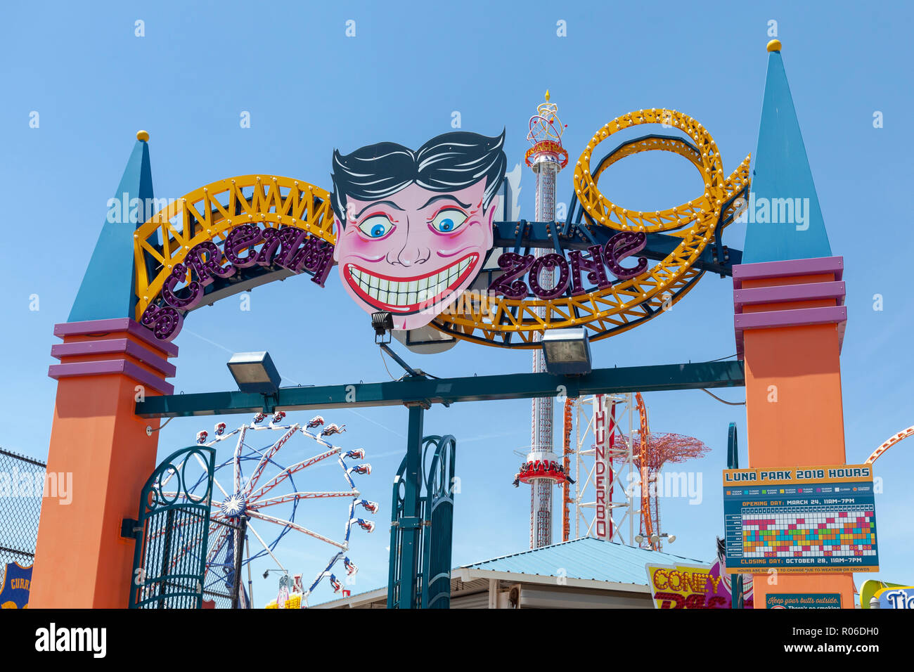 People having fun at coney island hi-res stock photography and images ...