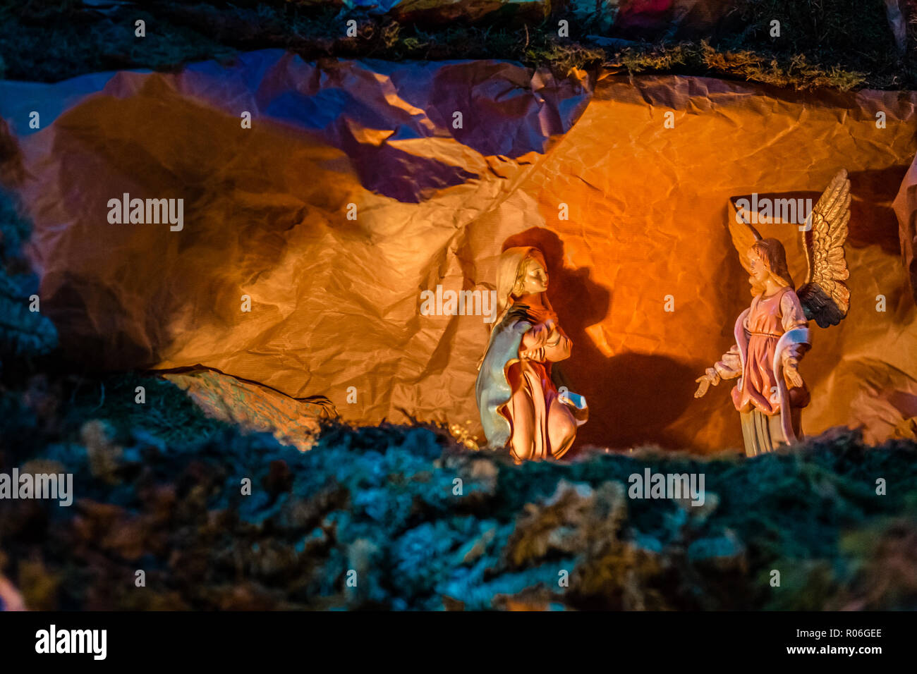 Angel gabriel nativity hi-res stock photography and images - Alamy