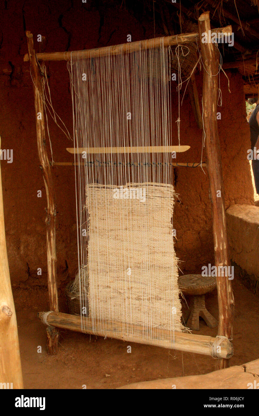 African weaving loom hires stock photography and images Alamy