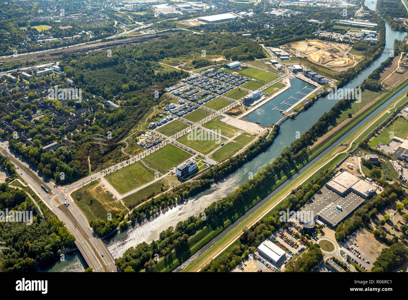 Residential district, district of Graf Bismarck, canal district, Rhine-Herne Canal, Marina Gelsenkirchen, Gelsenkirchen-Bismarck, Gelsenkirchen, Ruhr  Stock Photo