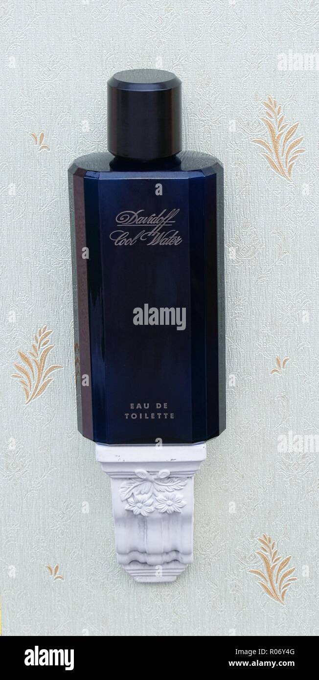 Davidoff parfum hi res stock photography and images Alamy