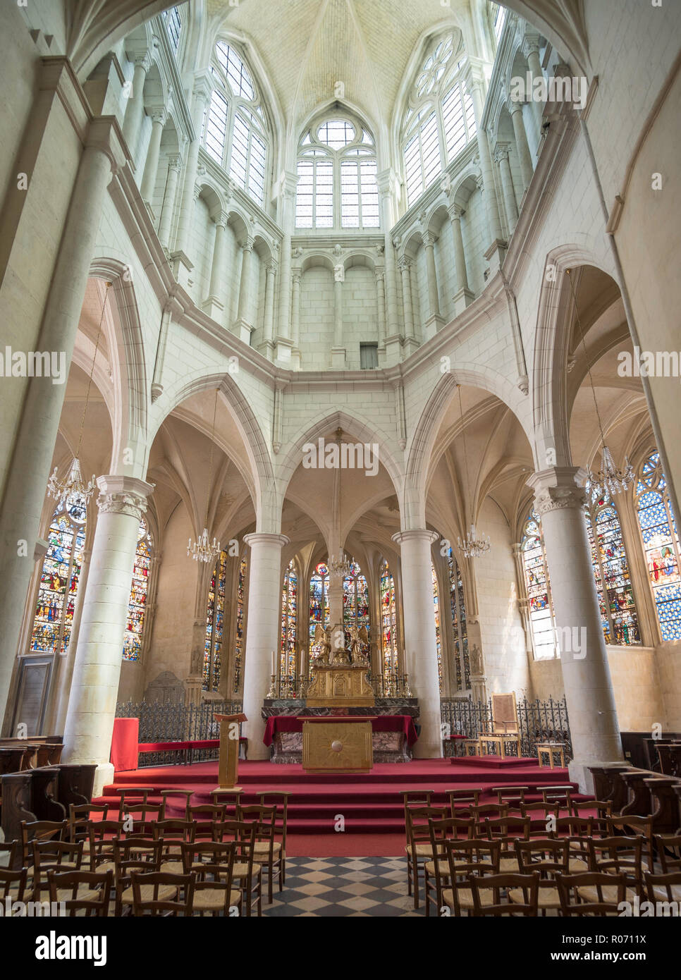 Eglise saint eusebe dauxerre hires stock photography and images Alamy