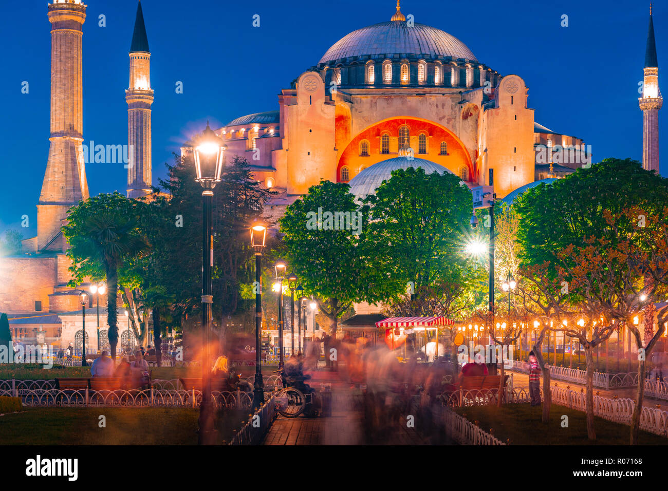Hagia Sophia in Istanbul, Turkey early in the night Stock Photo - Alamy