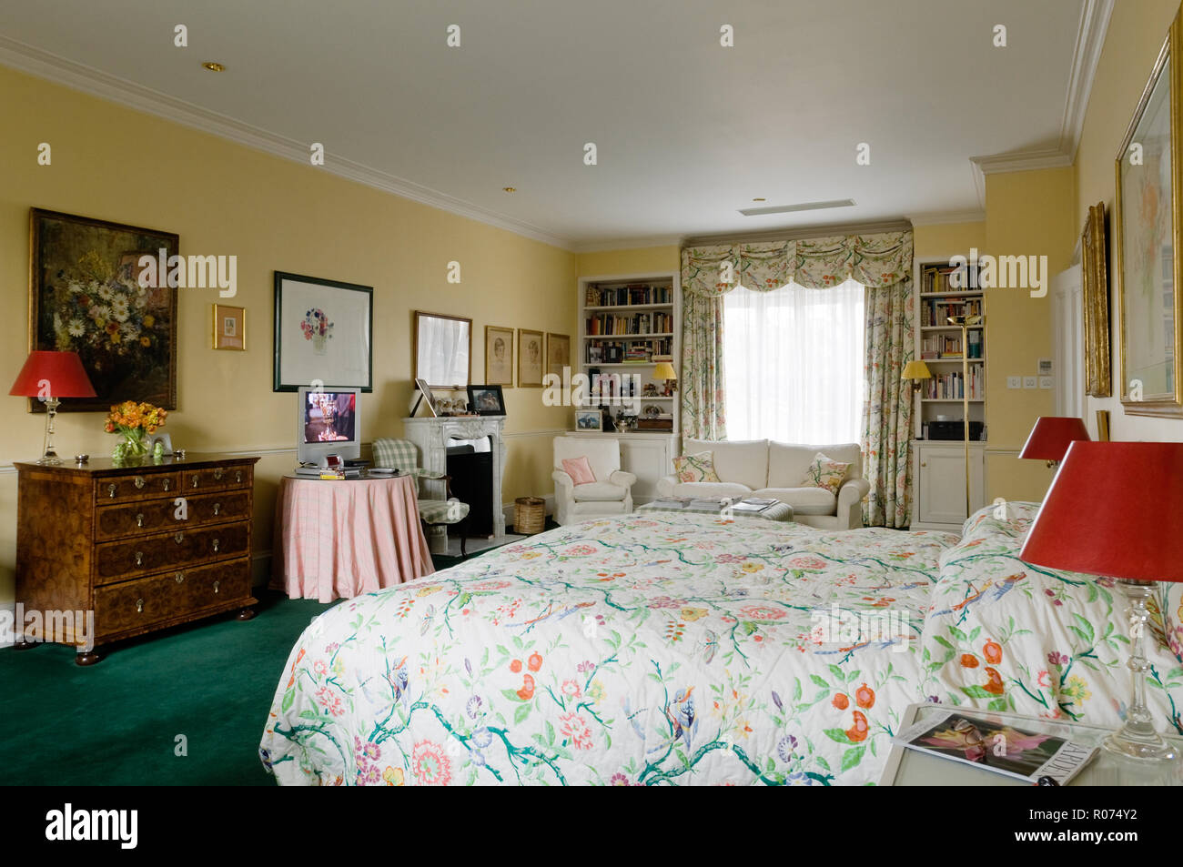 Floral patterned bedroom Stock Photo