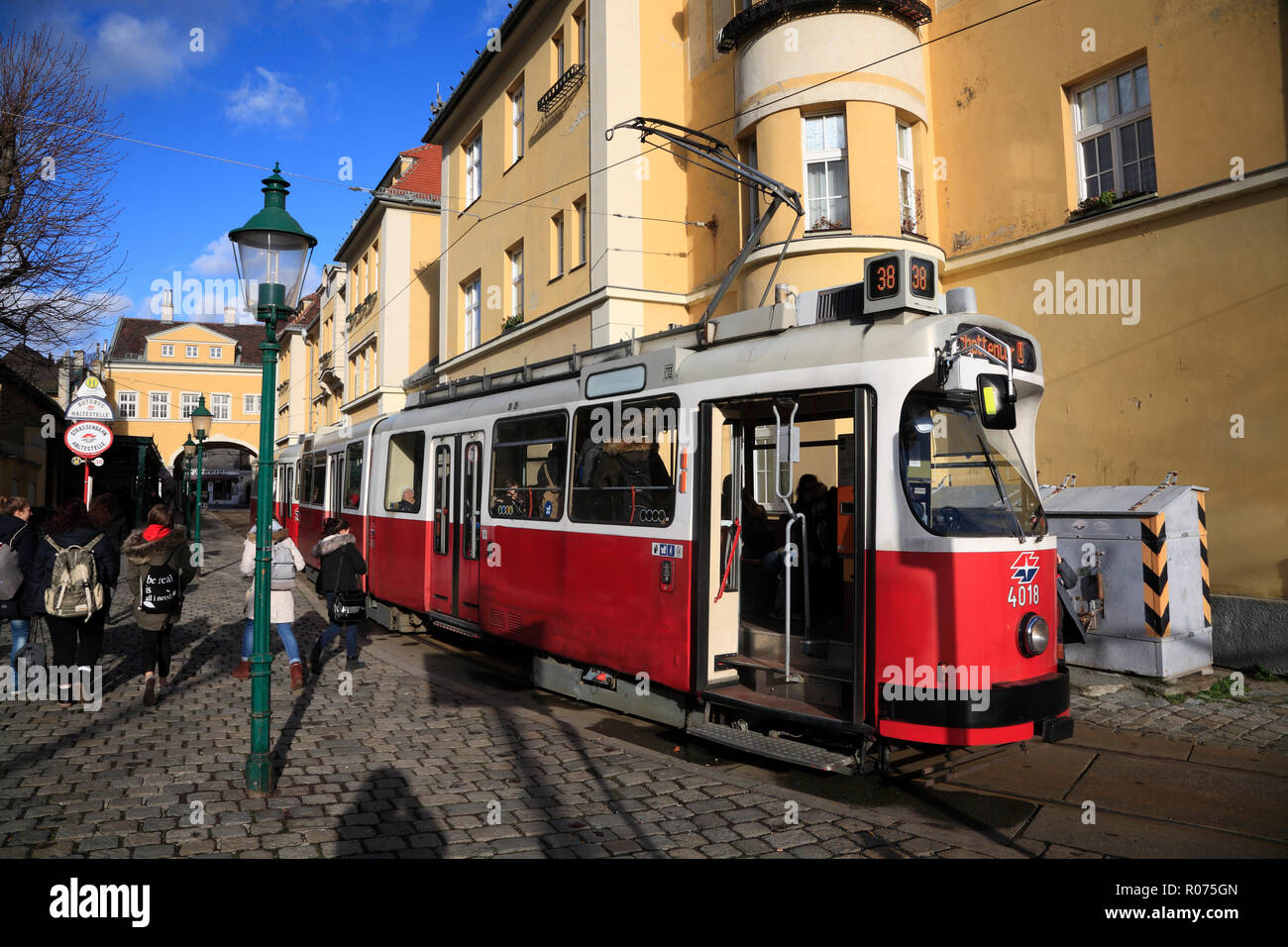 ÖSTERREICH, Wien, Grinzing, tram Linie 38, Grinzing, Vienna, Austria, Europe Stock Photo