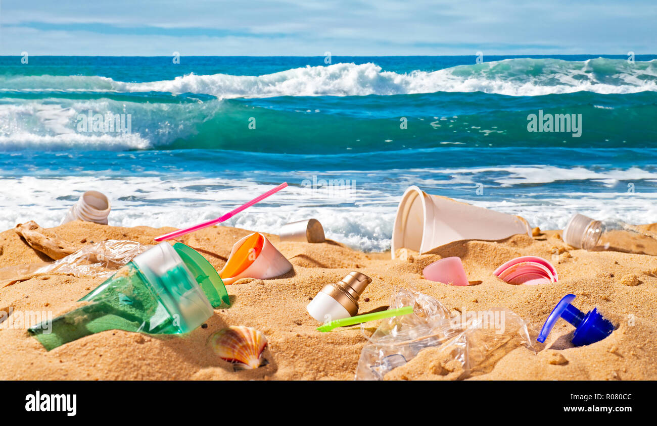 Plastic garbage beach hires stock photography and images Alamy