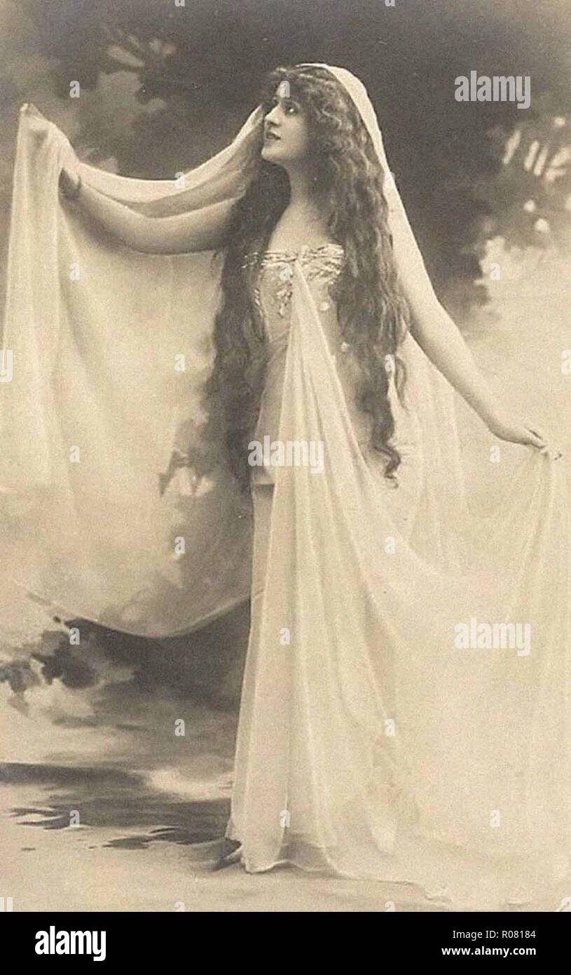 Victorian Woman High Resolution Stock Photography and Images - Alamy