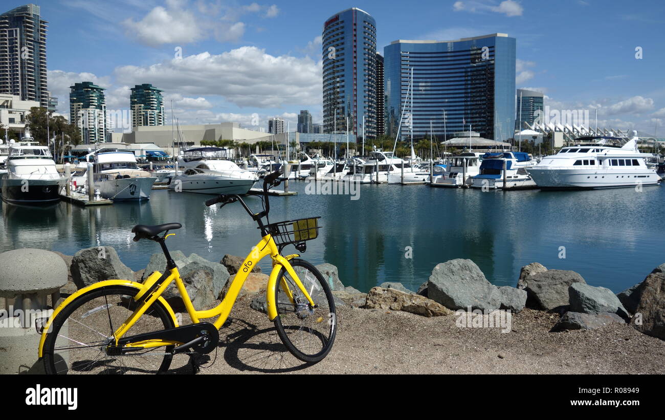 Yellow and green bike hi-res stock photography and images - Alamy