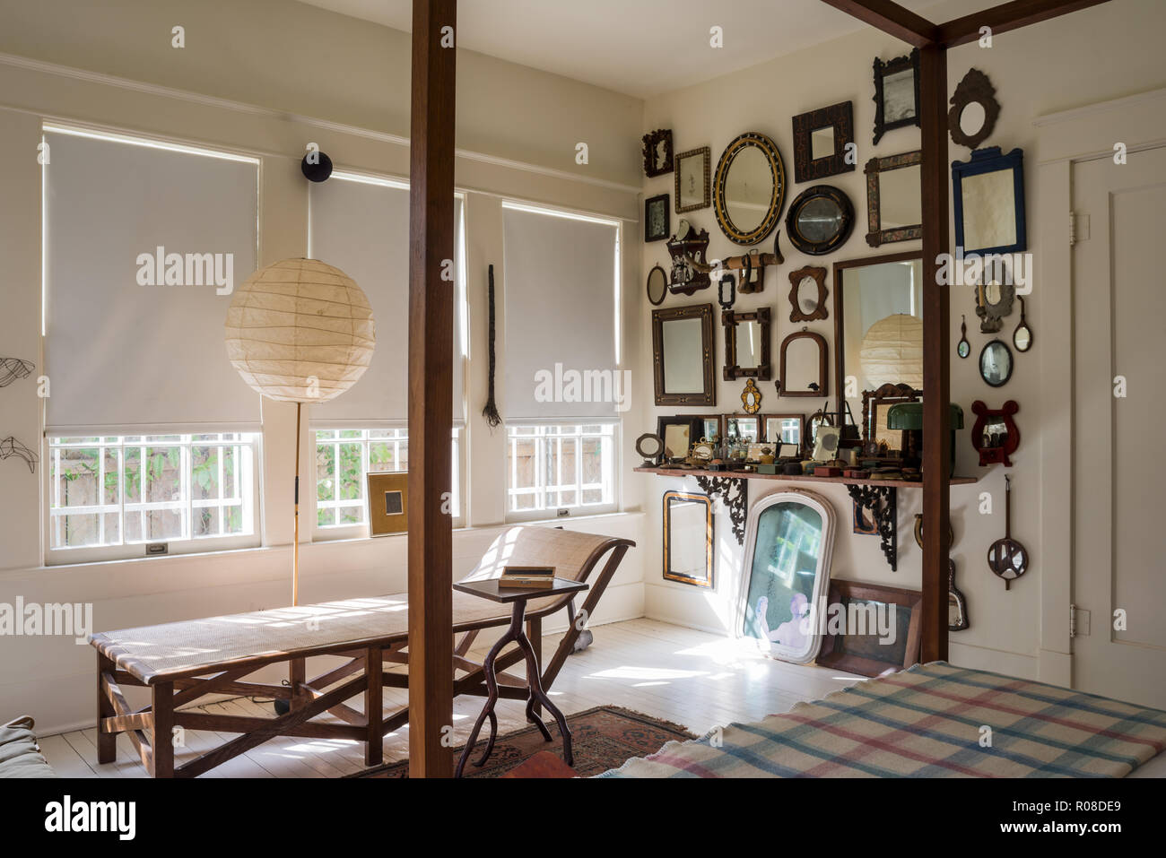 Mirrors Display Wall High Resolution Stock Photography And Images Alamy
