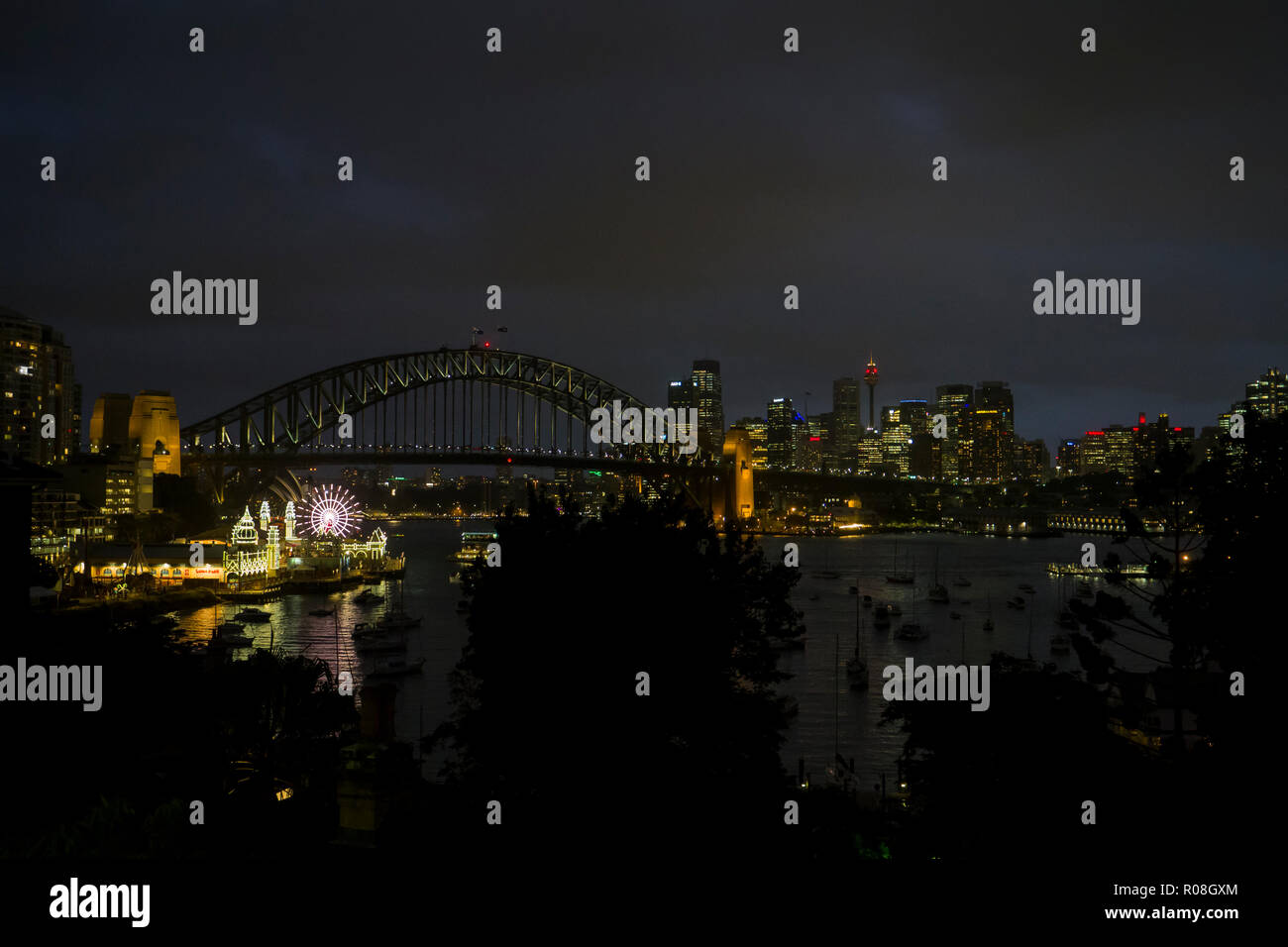 Sydney Harbour Bridge and city skyline at night from Lavender Bay ...