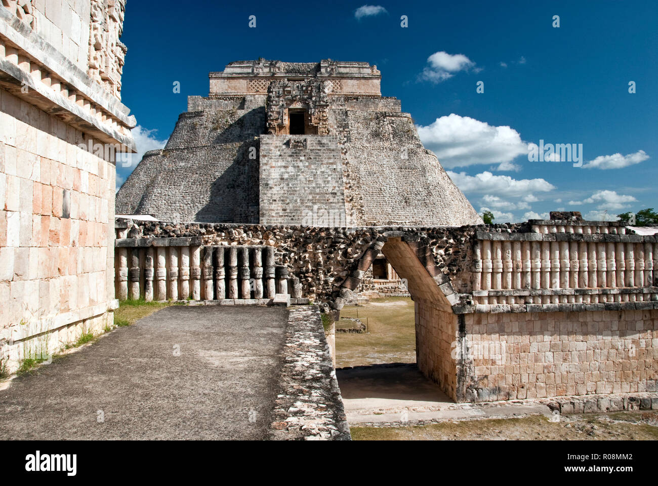 The Pyramid of the Magician (Piramide del Adivino), a Mesoamerican step pyramid in the Pre-Columbian city of Uxmal, Mexico. Stock Photo