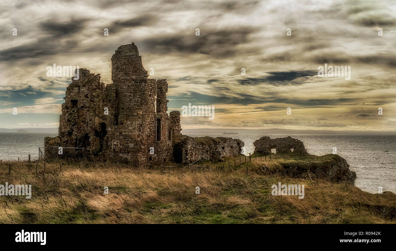 Surviving the test of time, Newark Castle, Fife, Scotland Stock Photo