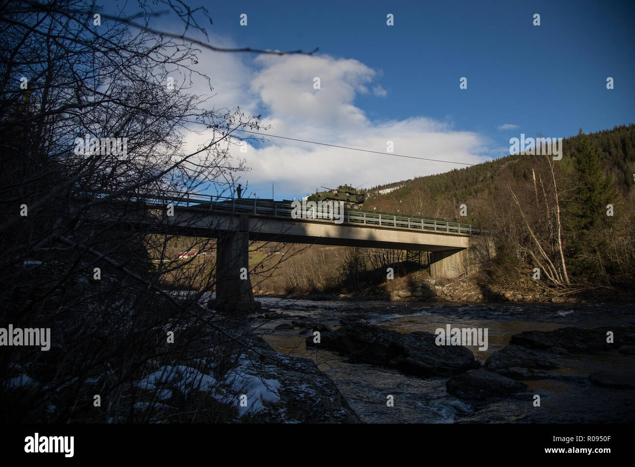 Medium girder bridge hi-res stock photography and images - Alamy