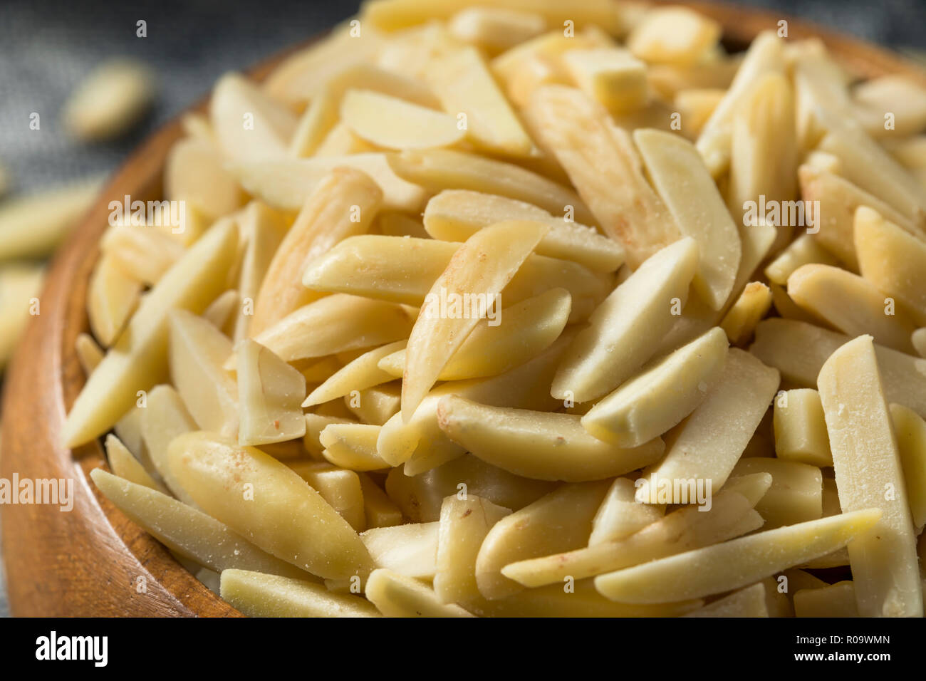 Raw Organic Slivered Almonds Ready to Eat Stock Photo Alamy