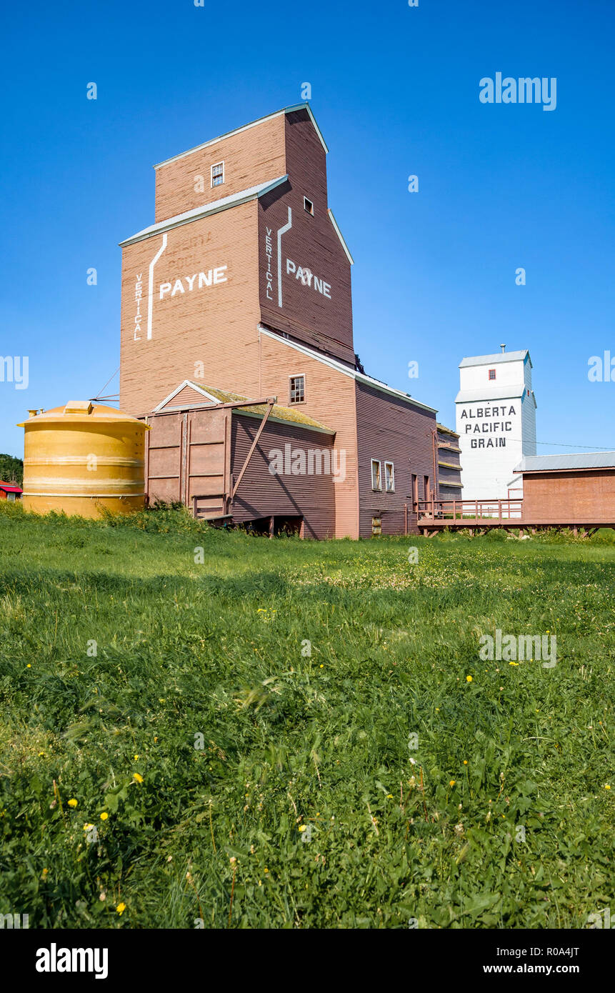 Historic Grain elevator, Meeting Creek, Alberta, Canada Stock Photo Alamy