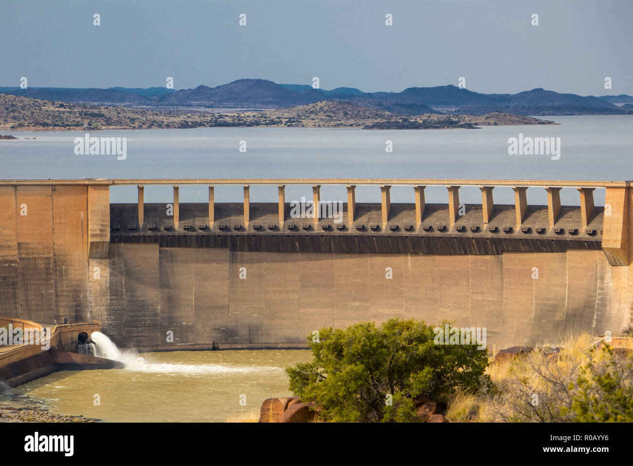 Gariep dam on the Orange river in South Africa Stock Photo - Alamy