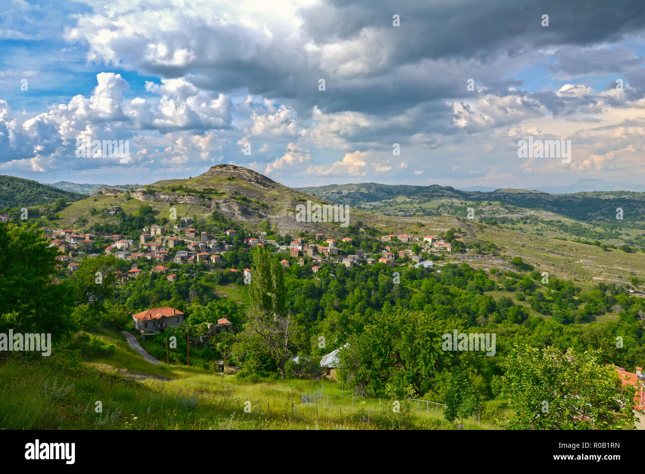GRECE. Small villages like Pentalopos are typical for the remote mountain region of northern greece Stock Photo