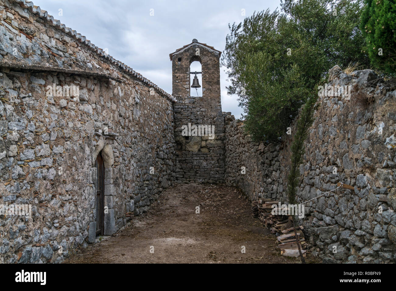 Verlassenen Kirche der Burg von Himara oder Alt Himara, Albanien ...