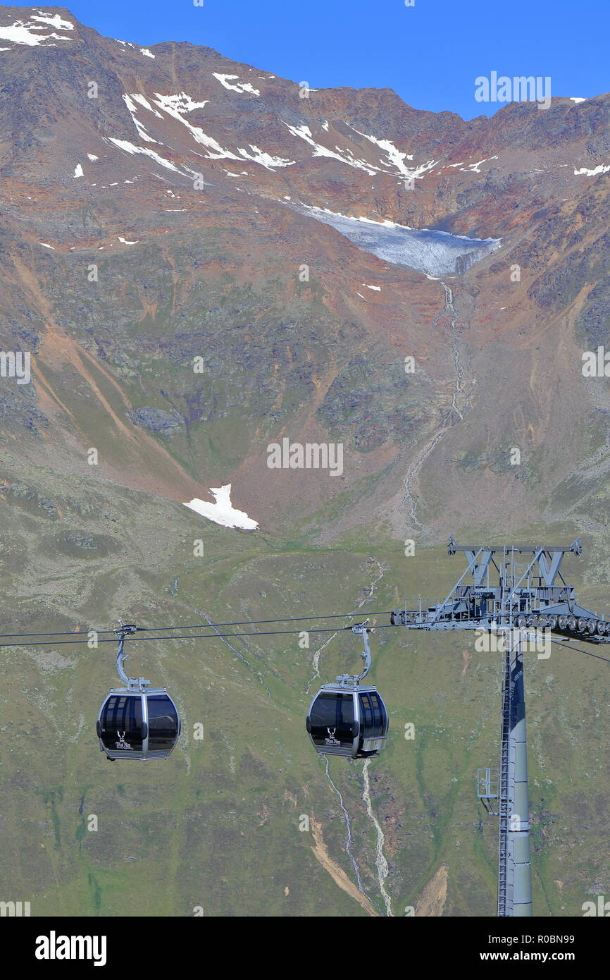 OBERGURGL, TYROL, AUSTRIA - JULY 31, 2018: Mount Hohe Mut Alm (2670 m) cable car in Obergurgl, Tyrol, glaciers of the Ötztal mountains. Stock Photo