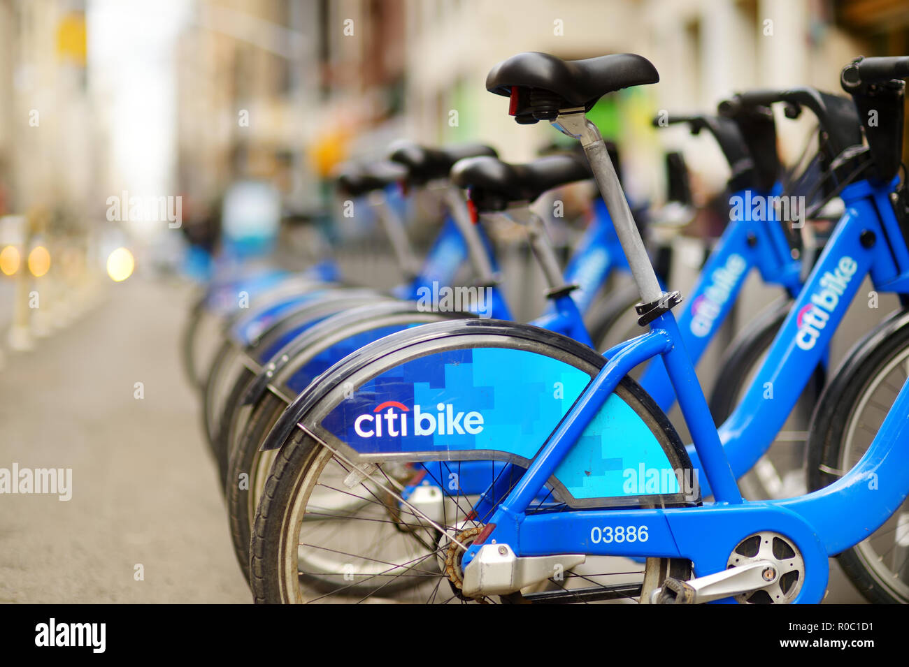 new-york-march-15-2015-row-of-citi-bike-rental-bicycles-at-docking