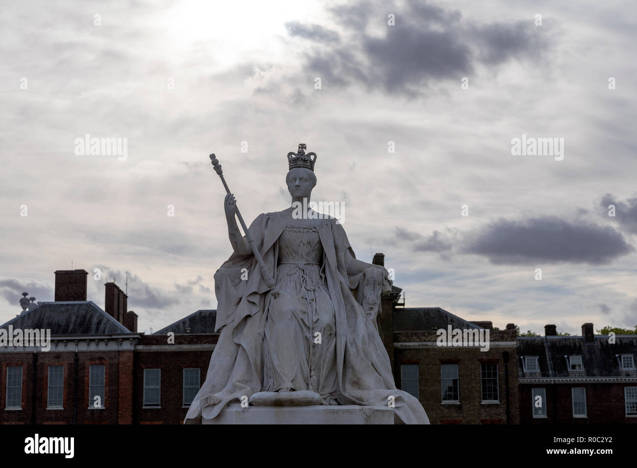 Queen Victoria Statue at Kensington Palace Stock Photo