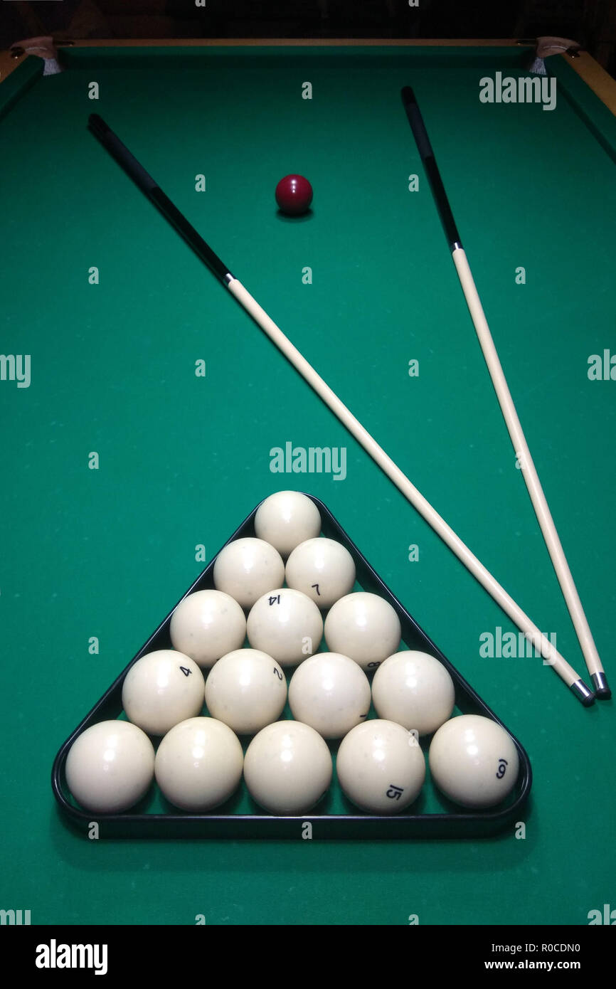 Billiard table and cue with white balls 2018 Stock Photo - Alamy