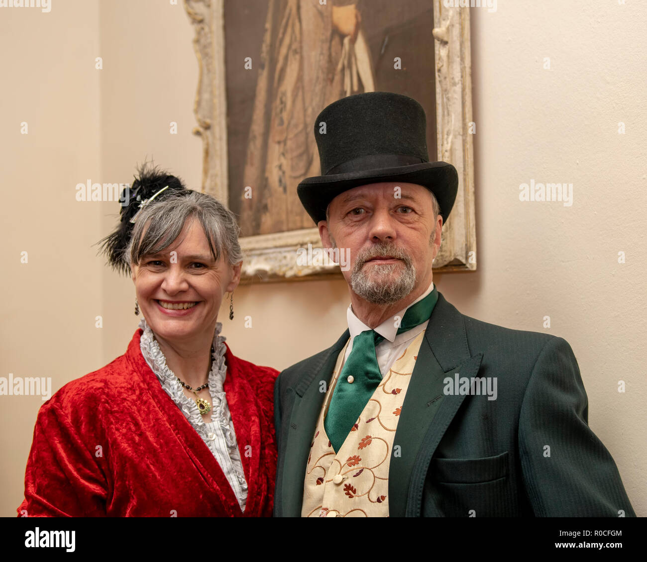 Victorian style woman hi-res stock photography and images - Alamy