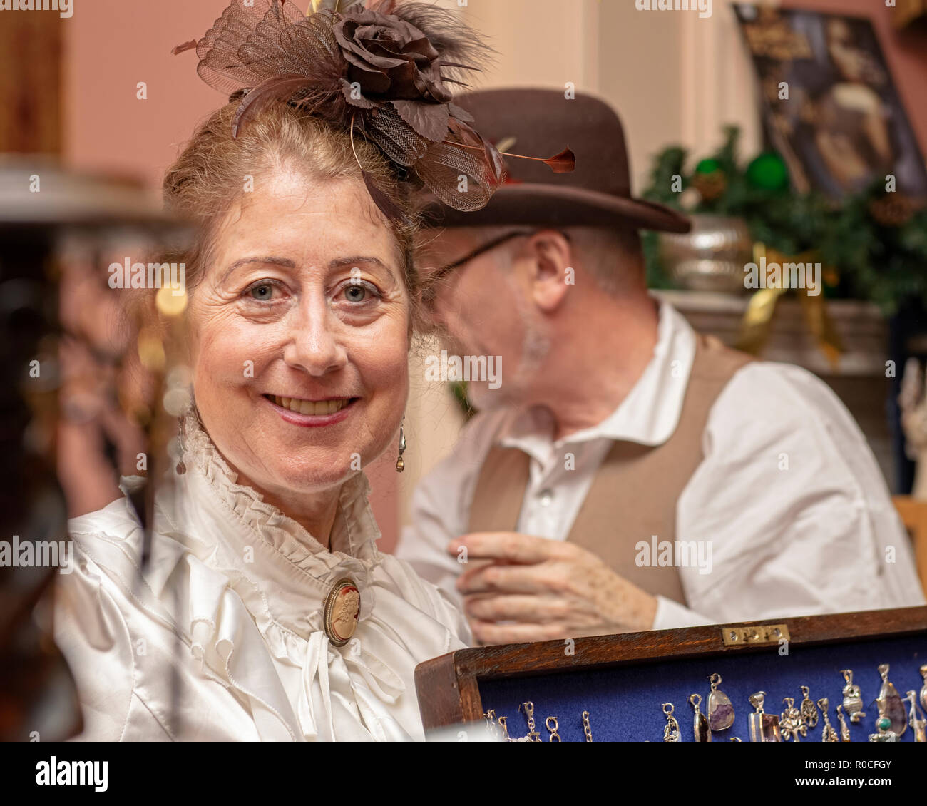Old woman traditional bowler hat hi-res stock photography and images ...
