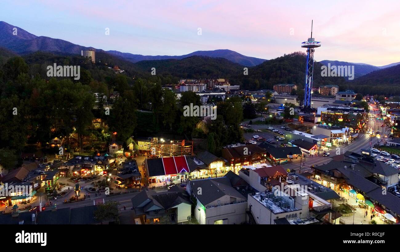 Best Places to Eat in Gatlinburg: Top 10 Must‑Try Restaurants