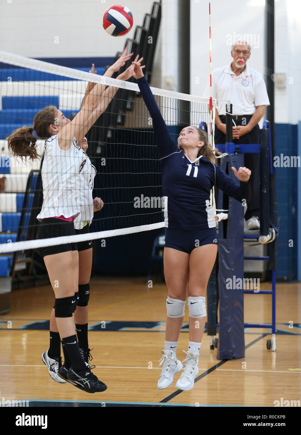 Page 2 Volleyball Match Girls High Resolution Stock Photography And Images Alamy