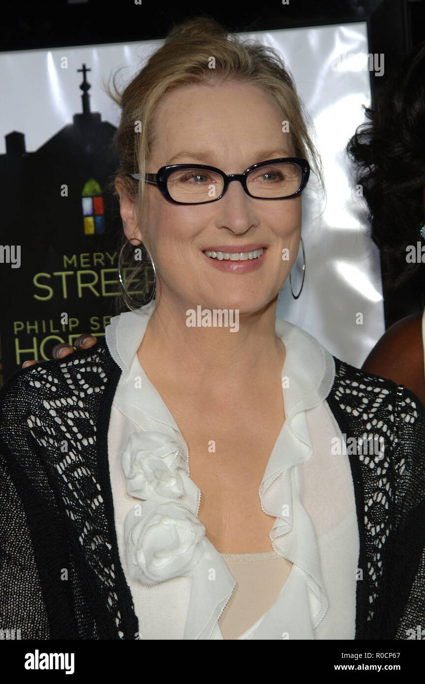 Meryl Streep  - Doubt Premiere at the AMPAS Theatre In Los Angeles.StreepMeryl 22 Red Carpet Event, Vertical, USA, Film Industry, Celebrities,  Photography, Bestof, Arts Culture and Entertainment, Topix Celebrities fashion /  Vertical, Best of, Event in Hollywood Life - California,  Red Carpet and backstage, USA, Film Industry, Celebrities,  movie celebrities, TV celebrities, Music celebrities, Photography, Bestof, Arts Culture and Entertainment,  Topix, headshot, vertical, one person,, from the year , 2008, inquiry tsuni@Gamma-USA.com Stock Photo