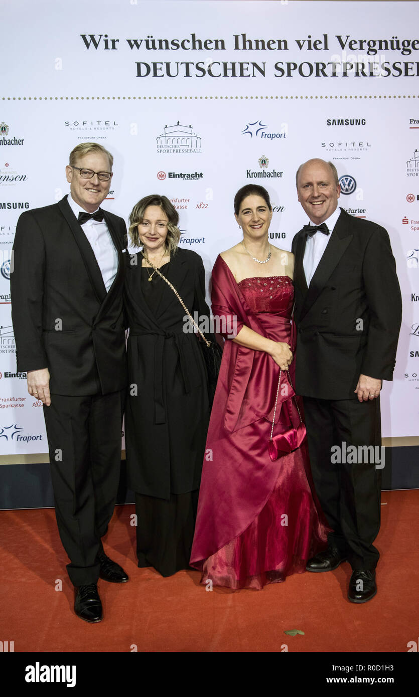 03 November 2018, Hessen, Frankfurt/Main Markus Frank (lr, CDU), head