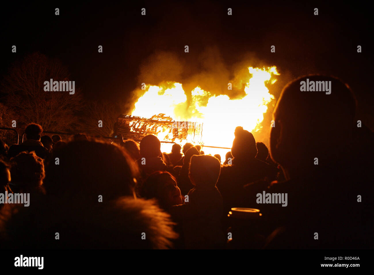 Big colorful fireworks night celebration hires stock photography and