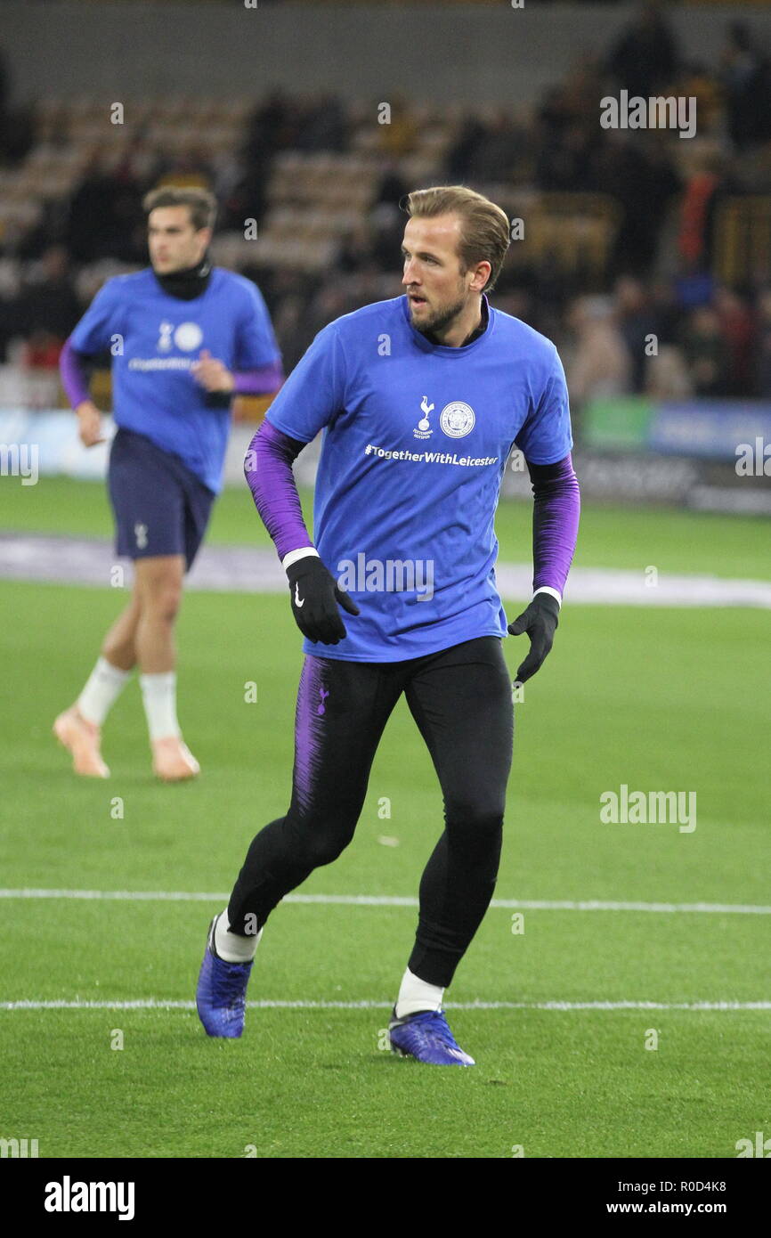 Wolverhampton, West Midlands. 3rd November, 2018. Wolves v Tottenham in the FA Premier League.  The Tottenham players warm up with T-shirts with the slogan '#together with Leicester'  Pictured: Harry Kane of Tottenham Hotspur Stock Photo