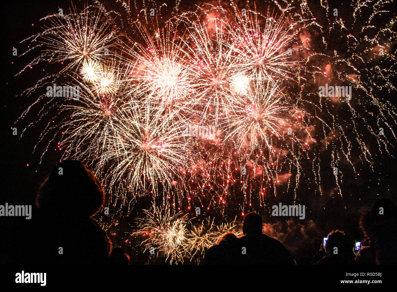 Dudley, West Midlands, UK. 3rd November, 2018. The Bonfire night and fireworks show at the Himley Hall and Park. Dudley, West Midlands - Birmingham area. Guy Fawkes night.  03 November 2018. Gunpowder Plot remembrance. Credit: Tempera Photography Studio/Alamy Live News Stock Photo