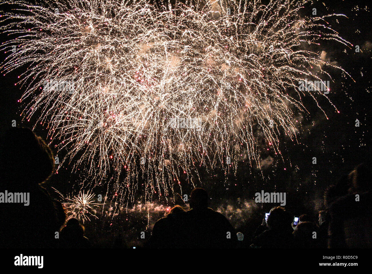Dudley, West Midlands, UK. 3rd November, 2018. The Bonfire night and fireworks show at the Himley Hall and Park. Dudley, West Midlands - Birmingham area. Guy Fawkes night.  03 November 2018. Gunpowder Plot remembrance. Credit: Tempera Photography Studio/Alamy Live News Stock Photo
