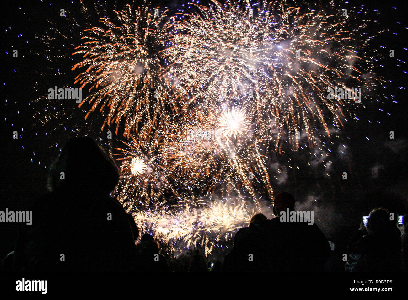 Dudley, West Midlands, UK. 3rd November, 2018. The Bonfire night and fireworks show at the Himley Hall and Park. Dudley, West Midlands - Birmingham area. Guy Fawkes night.  03 November 2018. Gunpowder Plot remembrance. Credit: Tempera Photography Studio/Alamy Live News Stock Photo