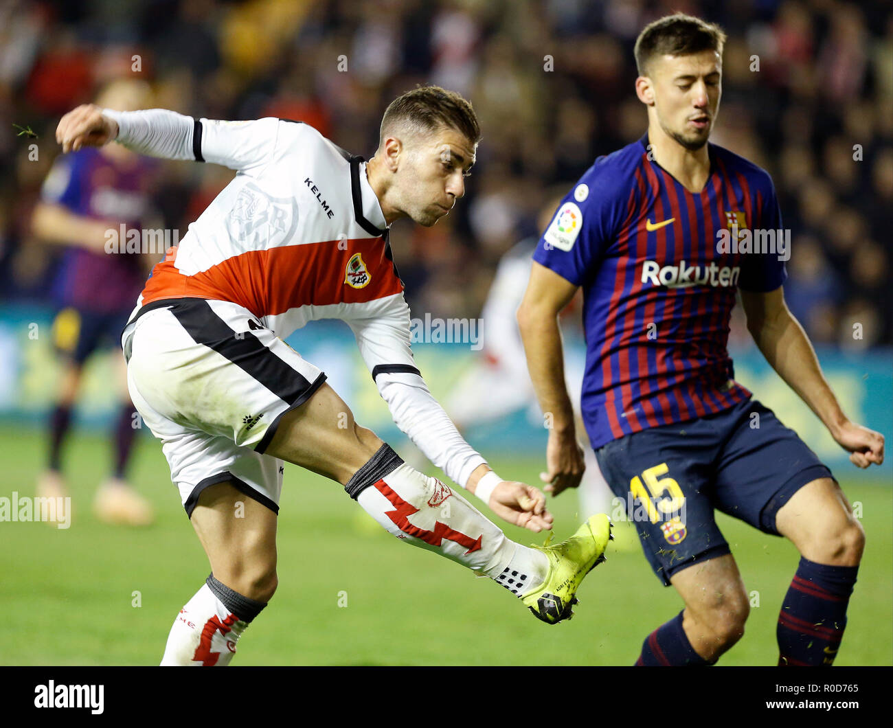 Pozo (Rayo Vallecano) in action during the La Liga match between Rayo Vallecano and FC Barcelona at Estadio Vallecas in Madrid. (Final Score Rayo Vallecano 2 - 3 FC Barcelona) Stock Photo