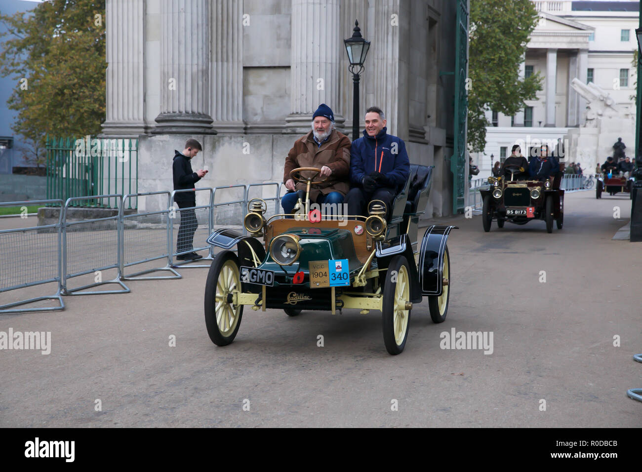 Hyde Park,London,UK,4th November 2018,London to Brighton Veteran Car Run gets underway from Hyde Park on its 122nd Anniversary its the World’s longest running motoring event. Veteran cars make the run down to Brighton to hopefully cross the Finish Line in Madeira Drive with spectators lining the route. Credit: Keith Larby/Alamy Live News Stock Photo