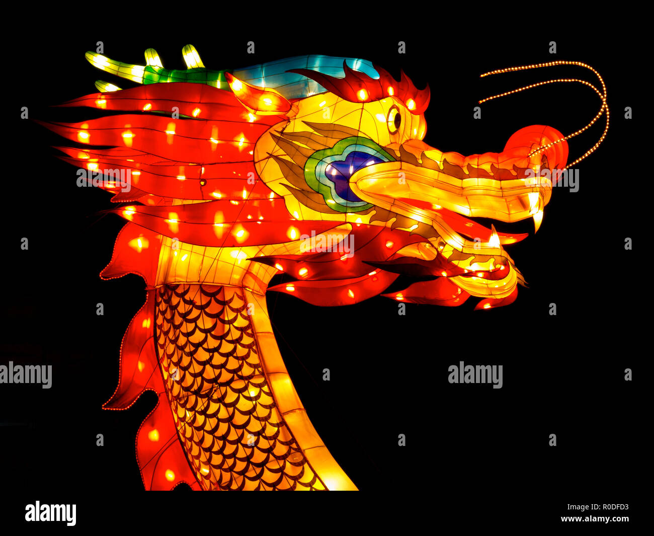Chinese dragon costume head hi-res stock photography and images - Alamy