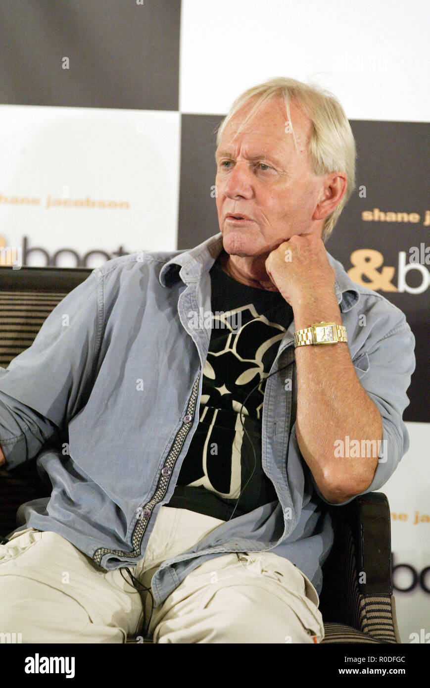 Paul Hogan Paul Hogan and Shane Jacobson a press conference for their film Charlie and Boots. Sydney, Australia. 28.10.08 Stock Photo - Alamy