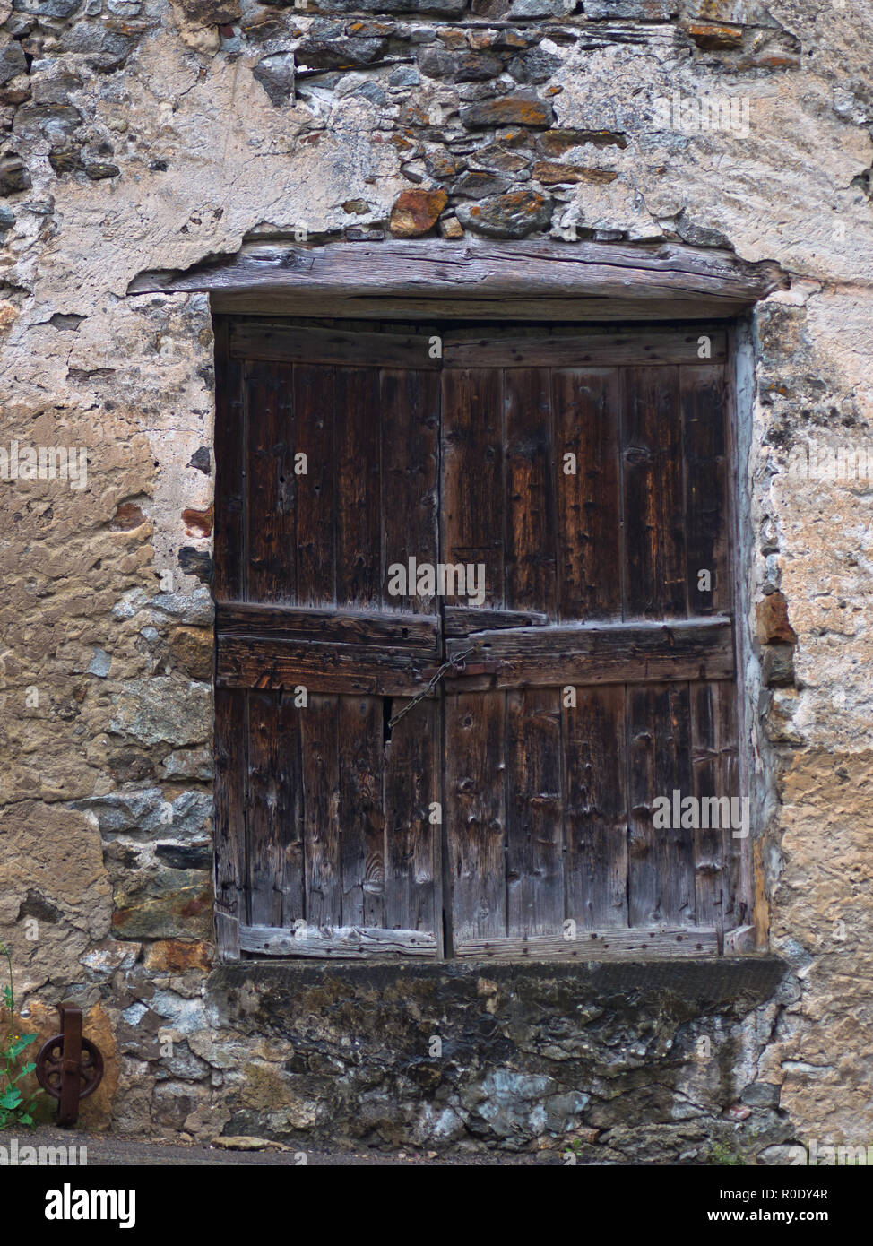 Facade of an Old French House With Window Shutters Stock Photo - Alamy