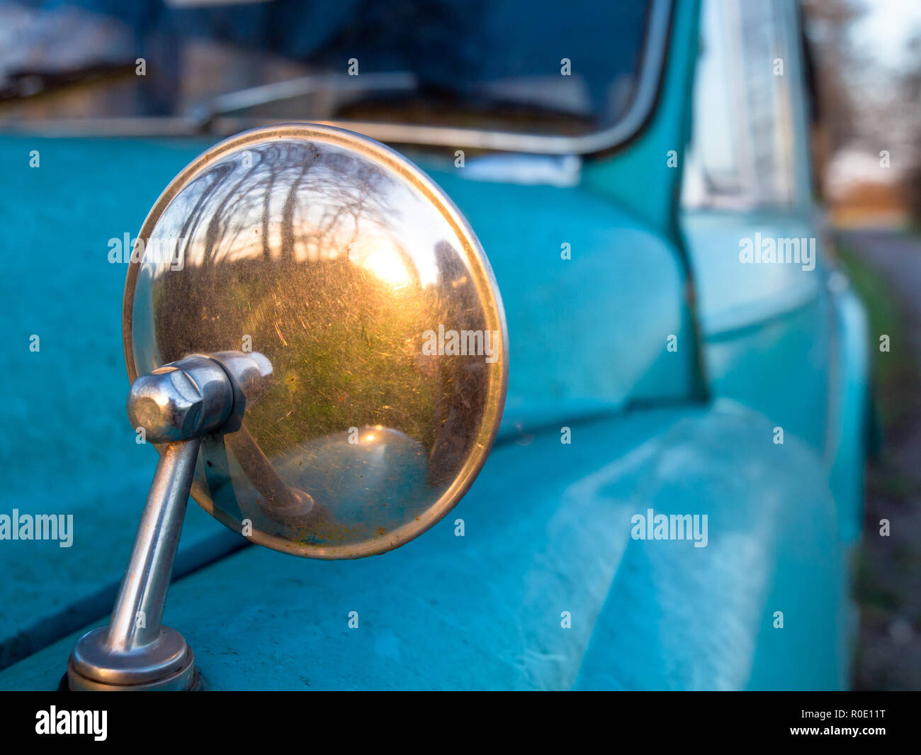 Reflection side view mirror vintage car hi-res stock photography and ...