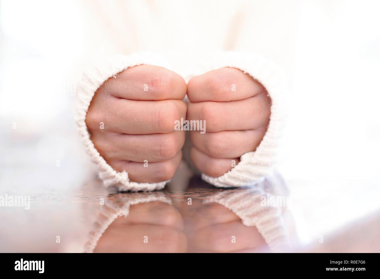 Close up young women hands hi-res stock photography and images - Alamy