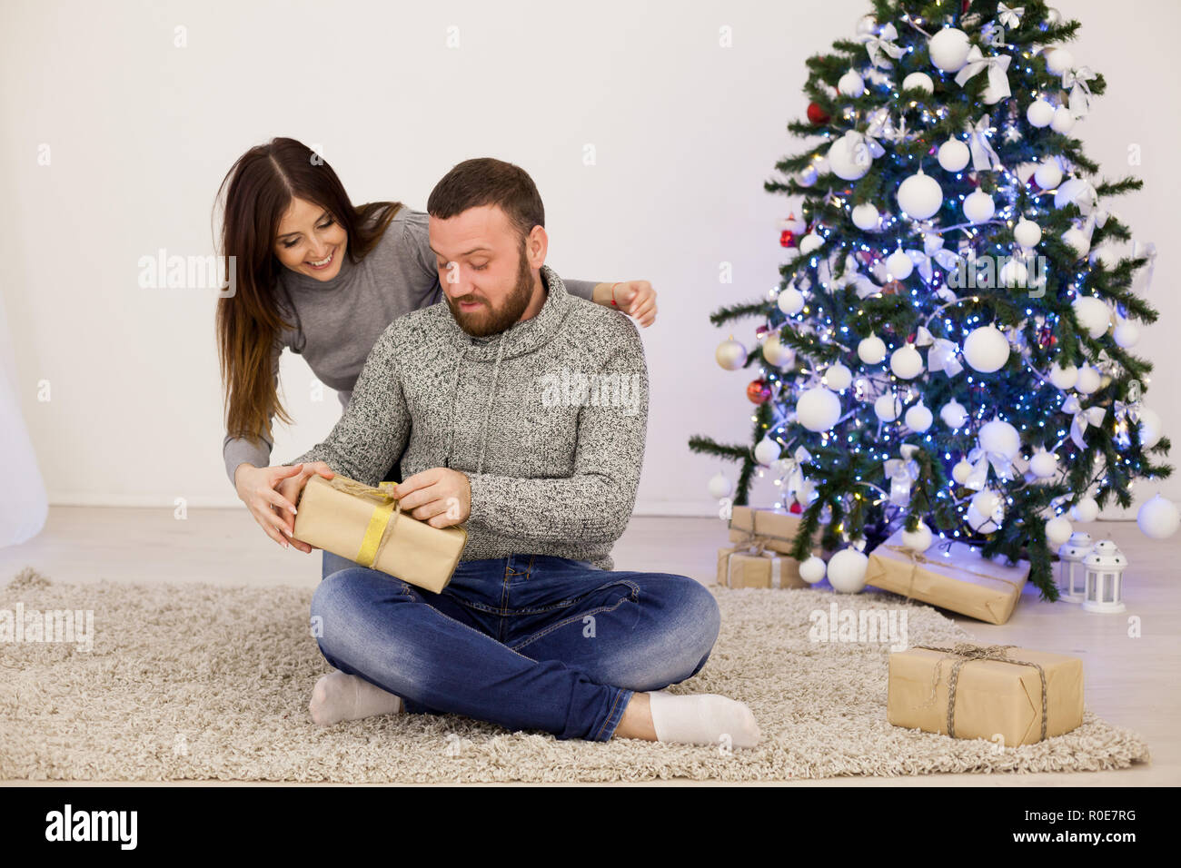 Wife Christmas Gifts / 55 Best Gifts For Your Wife 2021 Great Presents To Give Wives - You're no mind reader, but we can help you put a smile on her face this year with our guide to picking a christmas gift for your wife.