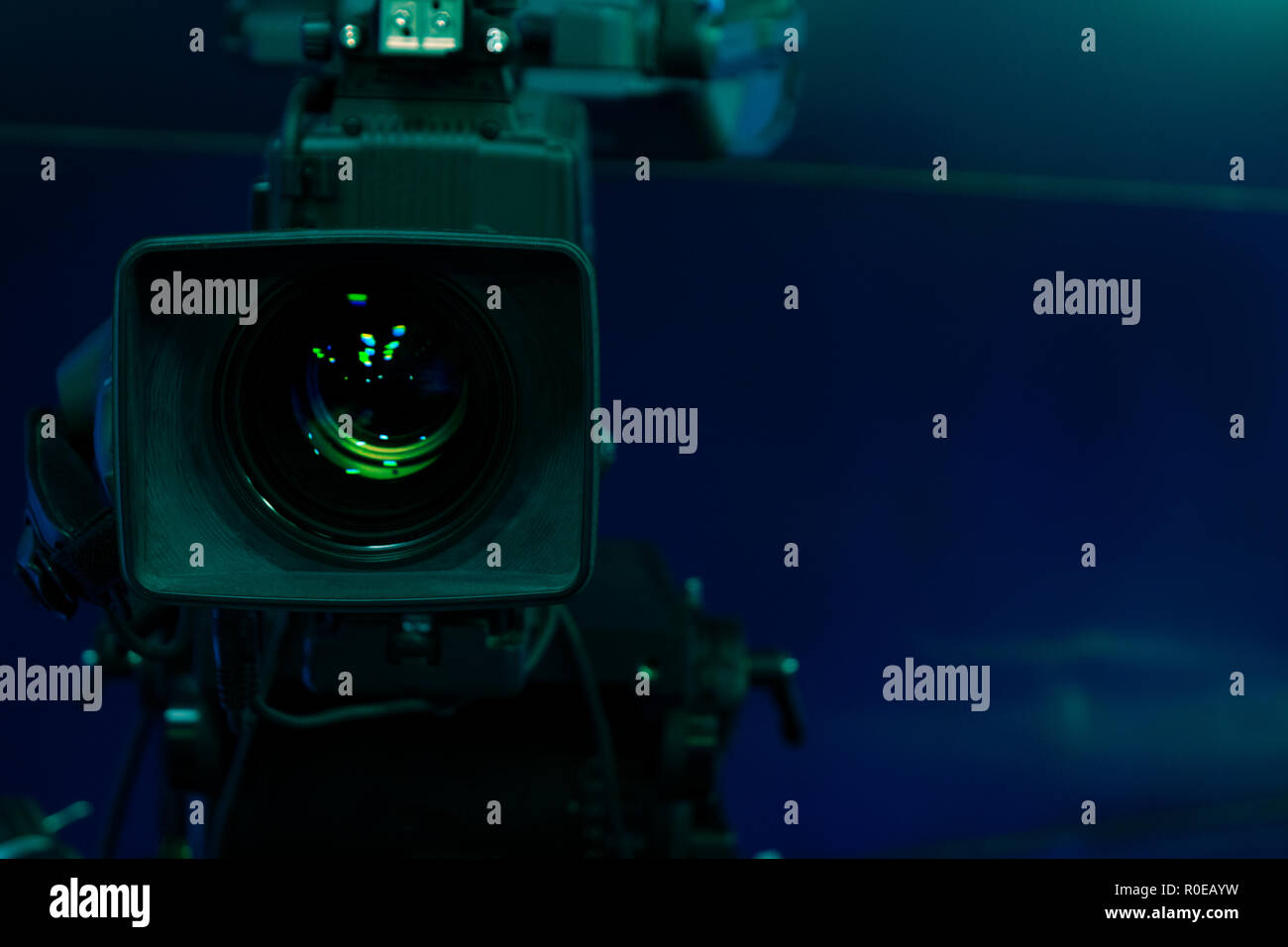 Tv camera lens hires stock photography and images Alamy